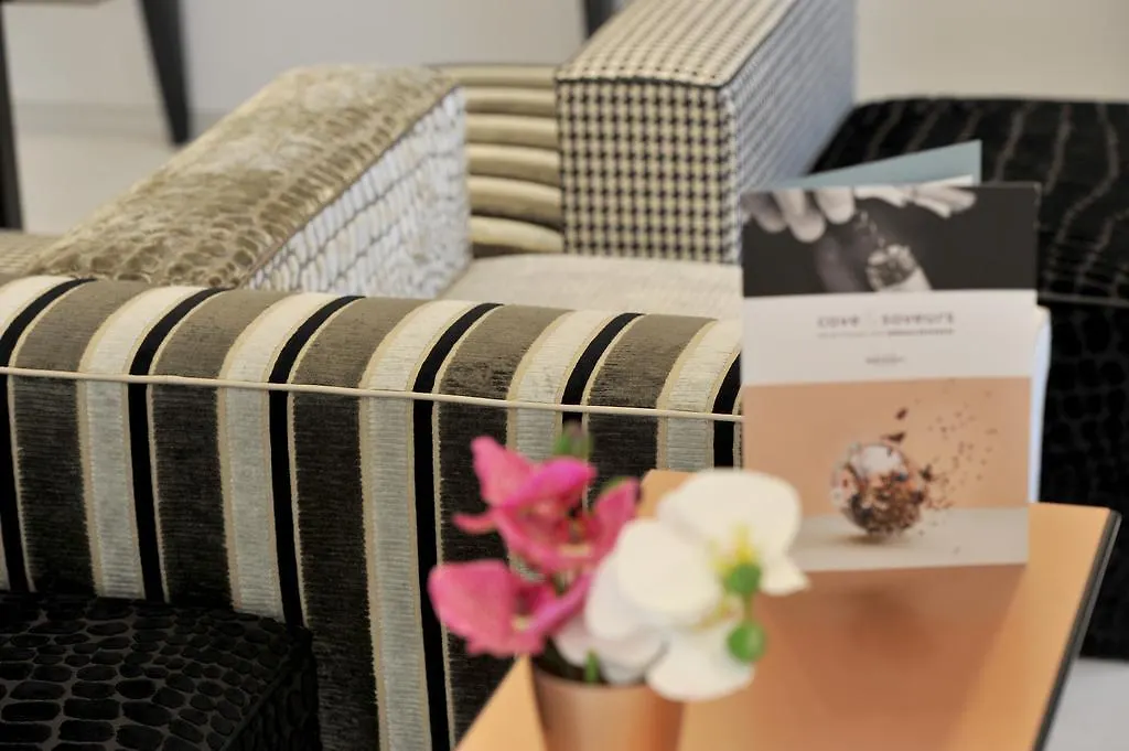 Mercure Paris Place D'Italie 4*,